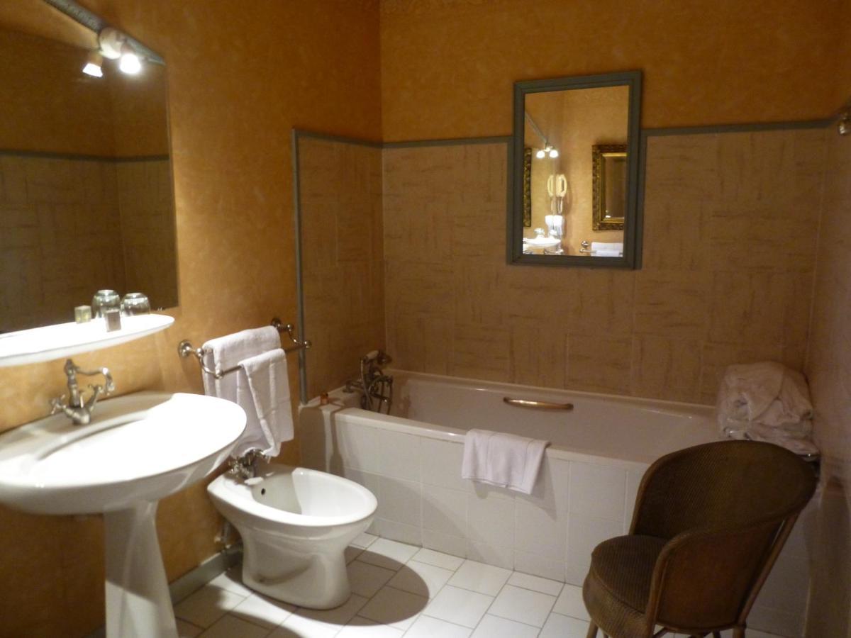 Chateau De Hotel 4*