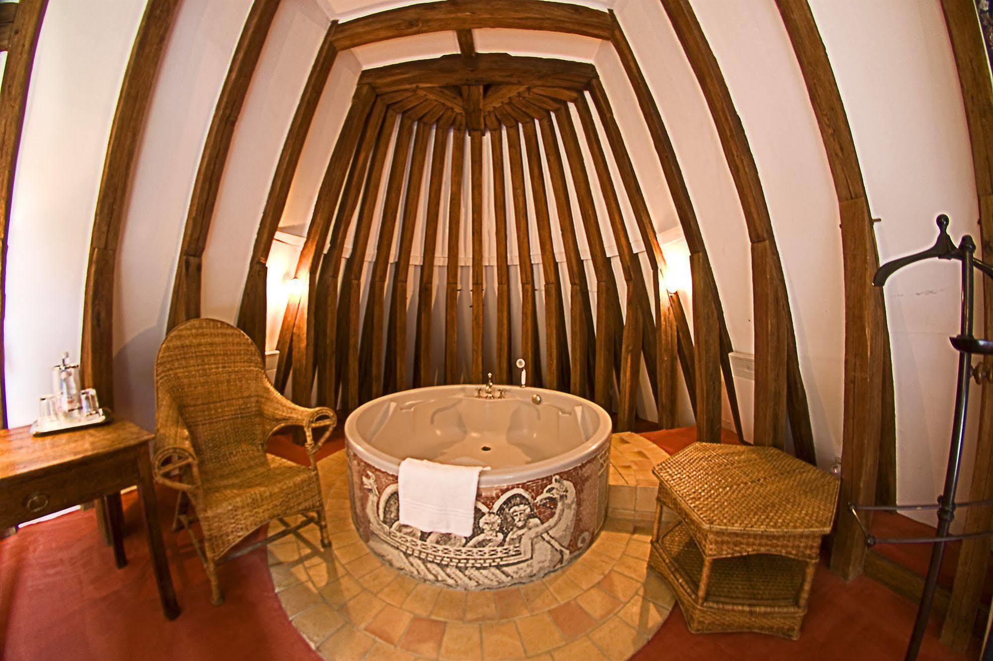 Chateau De Hotel