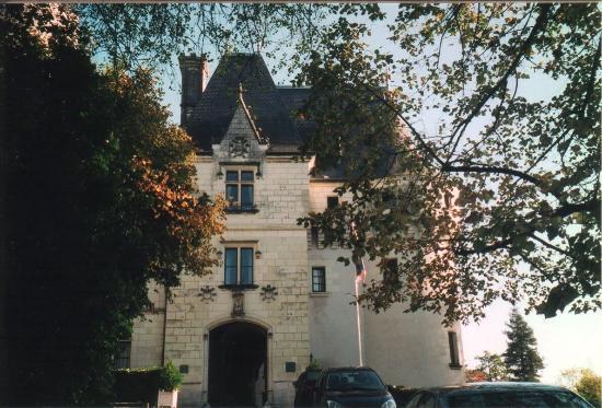 Chateau De Hotel 4*